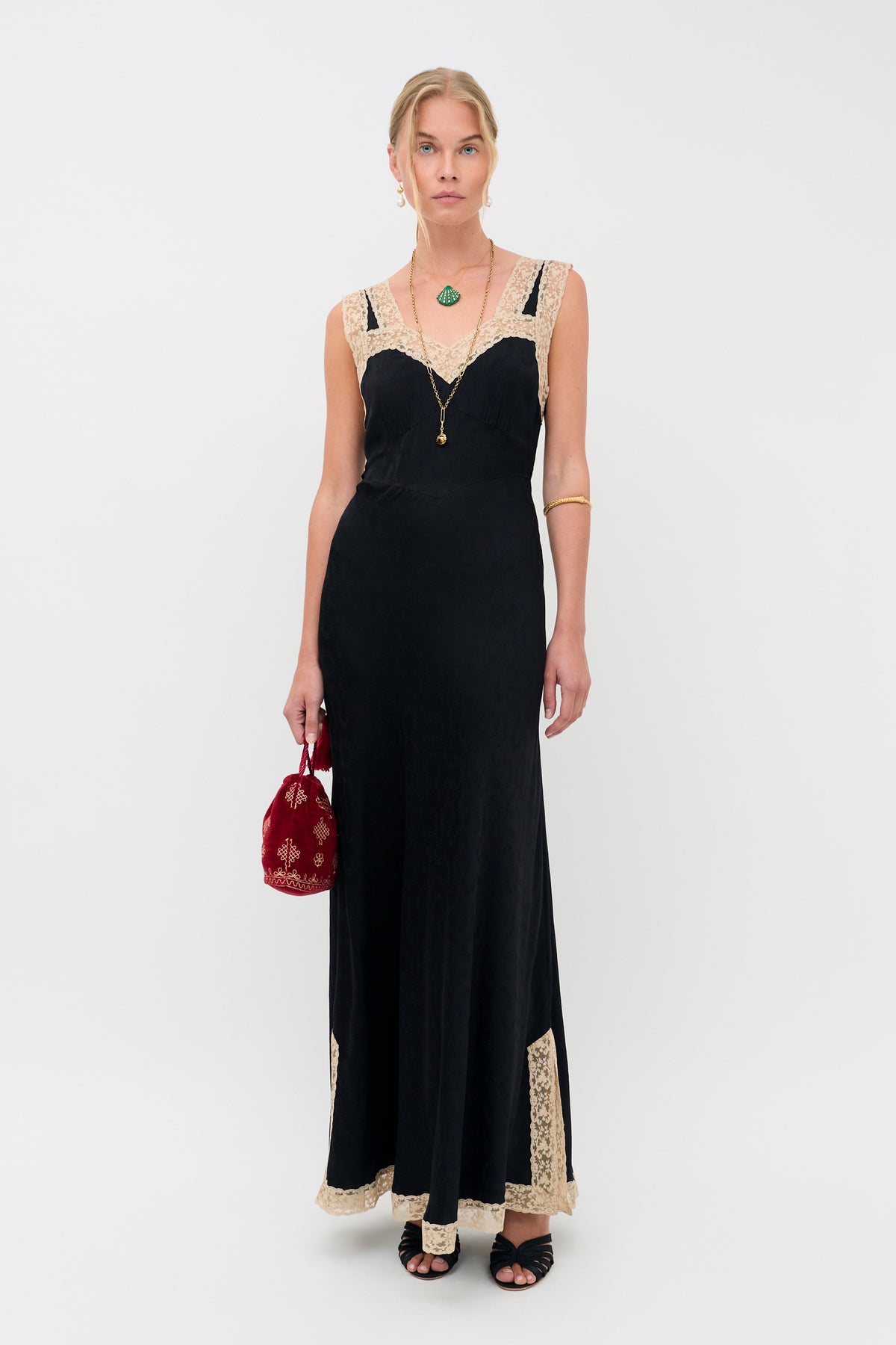 Keily - Floral Trail Jacquard Black